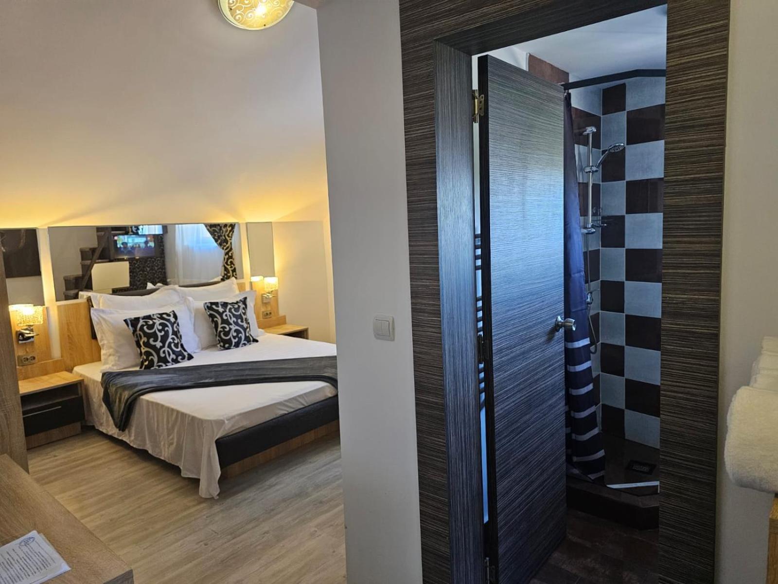 Theline 3* Bucharest